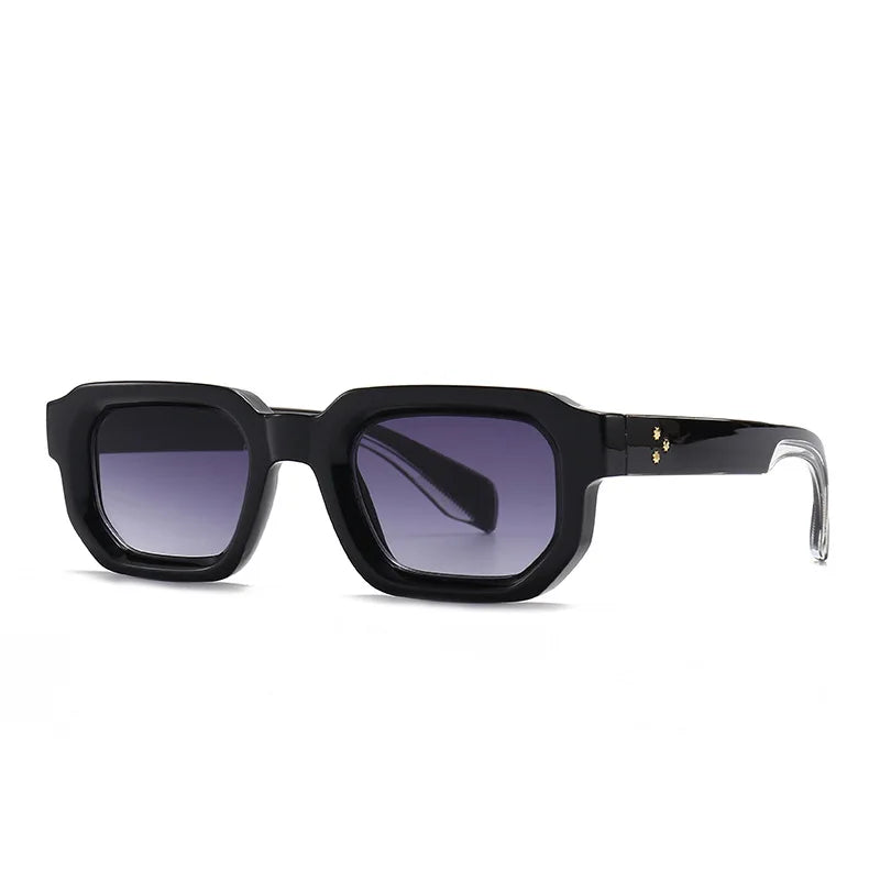 Vintage Punk Gradient Women Trending Dark Brown Sun Glasses Popular Fashion Square Rivets Men Sunglasses UV400 Shades Eyewear